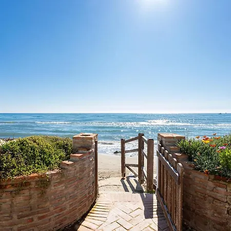 Charming On The Seafront 빌라